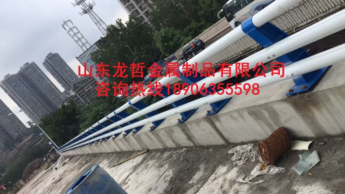 橋梁防撞護(hù)欄，防撞立柱